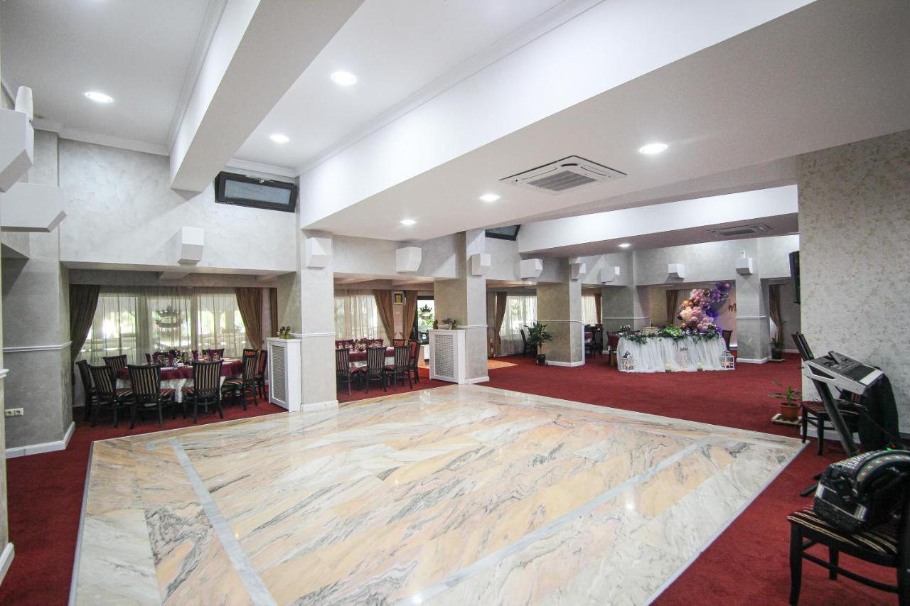Teju Hotels Сланік Екстер'єр фото